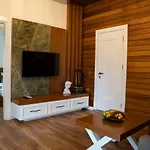 Hotel Hera &