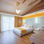 Hera & 3* Çıralı