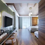 Hotel Hera &