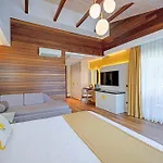 Hera & Hotel 3*
