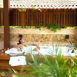 Hotel Hera &