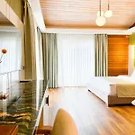 Hera Hotel