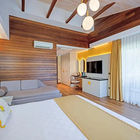 Hera Hotel 3*