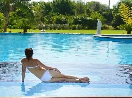 Hera Hotel 3*