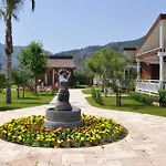 Hera & 3* Çıralı